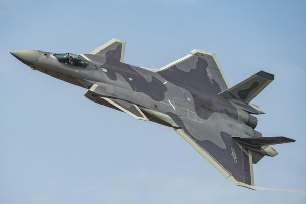 七星配资  歼-35官宣入役30天：“爆兵”60架，产量真超F-35居世界第一？